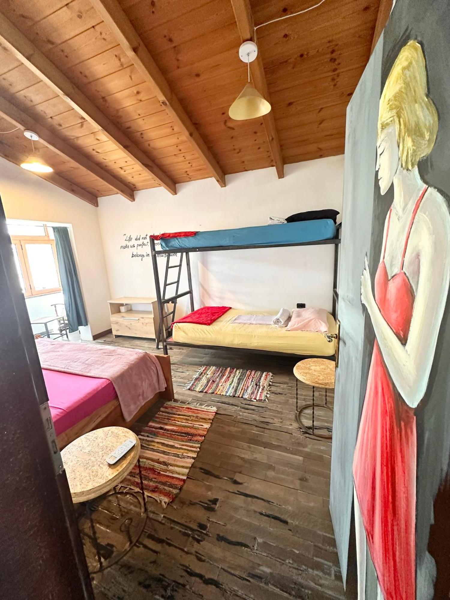Divina Hostel تيرانا المظهر الخارجي الصورة