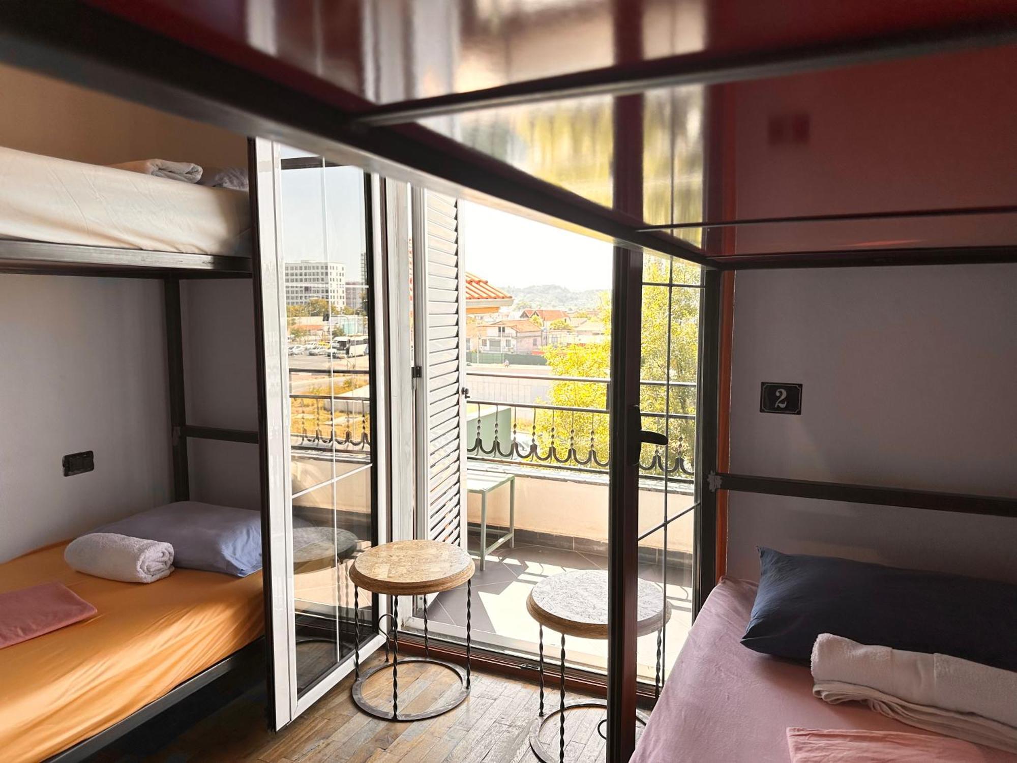 Divina Hostel تيرانا المظهر الخارجي الصورة