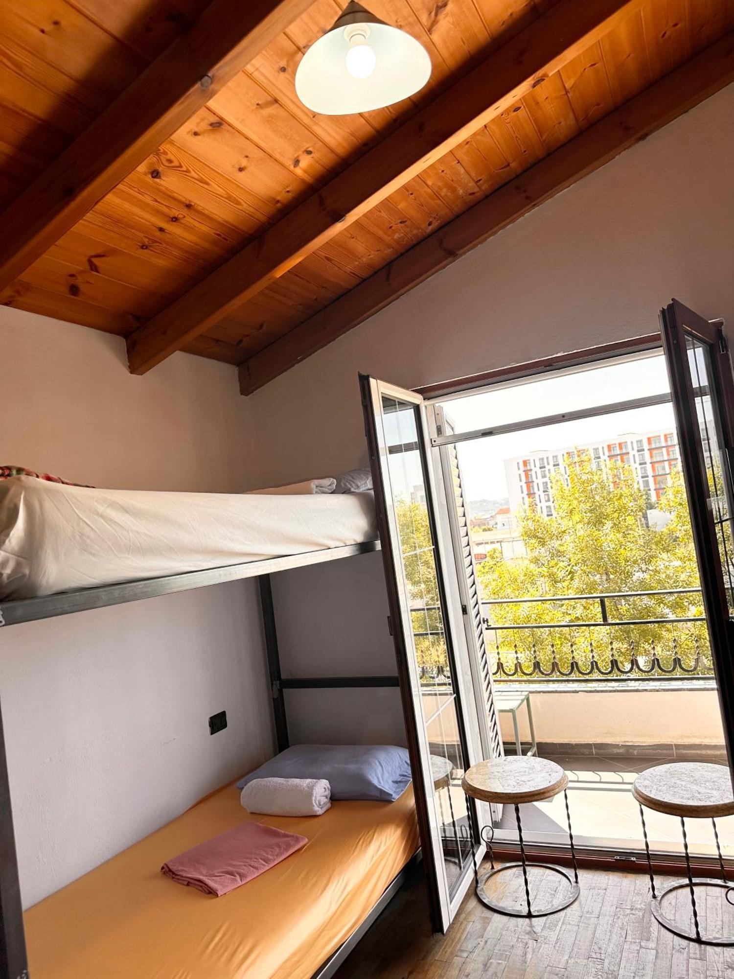 Divina Hostel تيرانا المظهر الخارجي الصورة